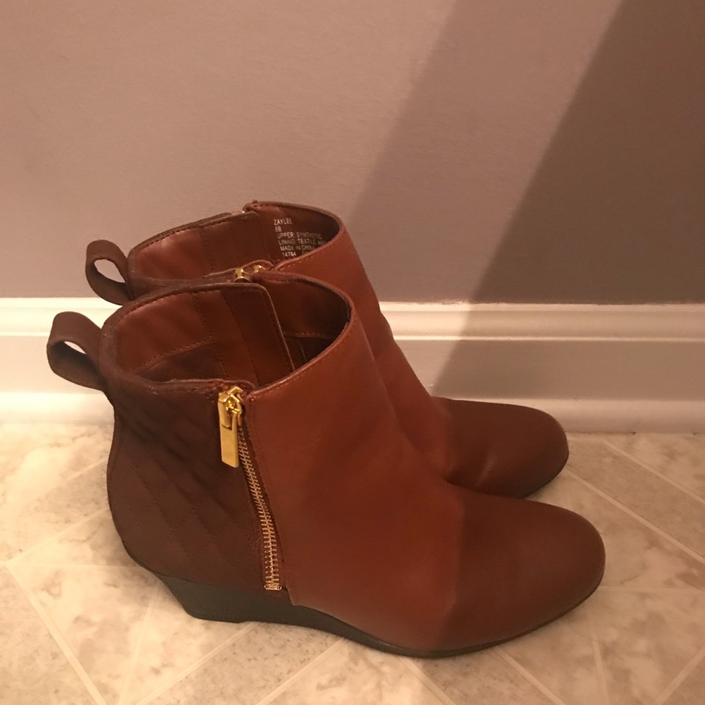 Size 6 ankle boots plataform